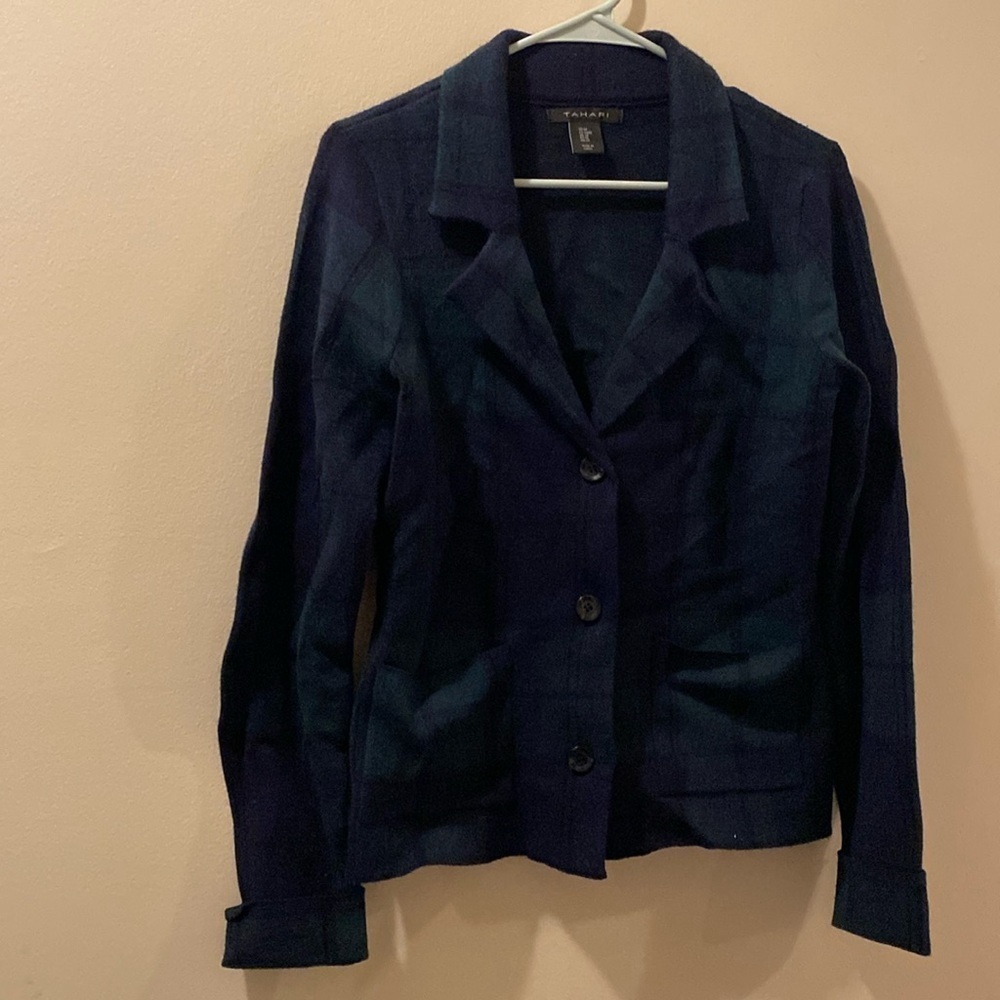 Tahari women’s medium cardigan / blazer style - blue/green tartan print